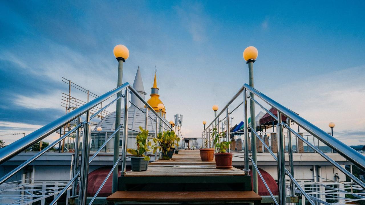King'S Hotel Nagoya Batam Exterior foto